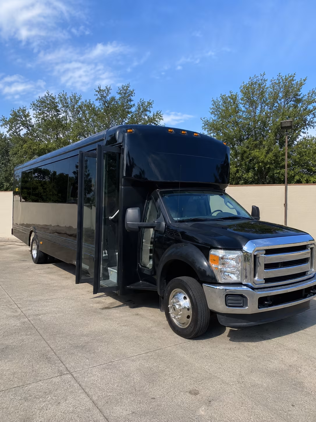 brooklyn 20 passenger party bus