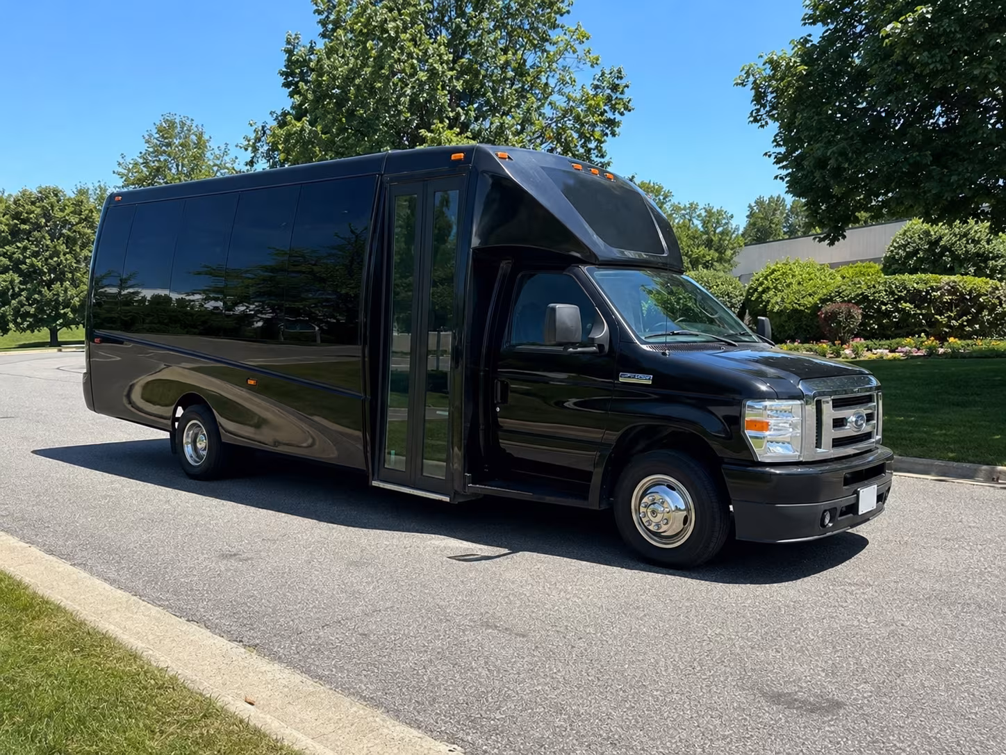 brooklyn quinceanera sweet 16 party bus rental