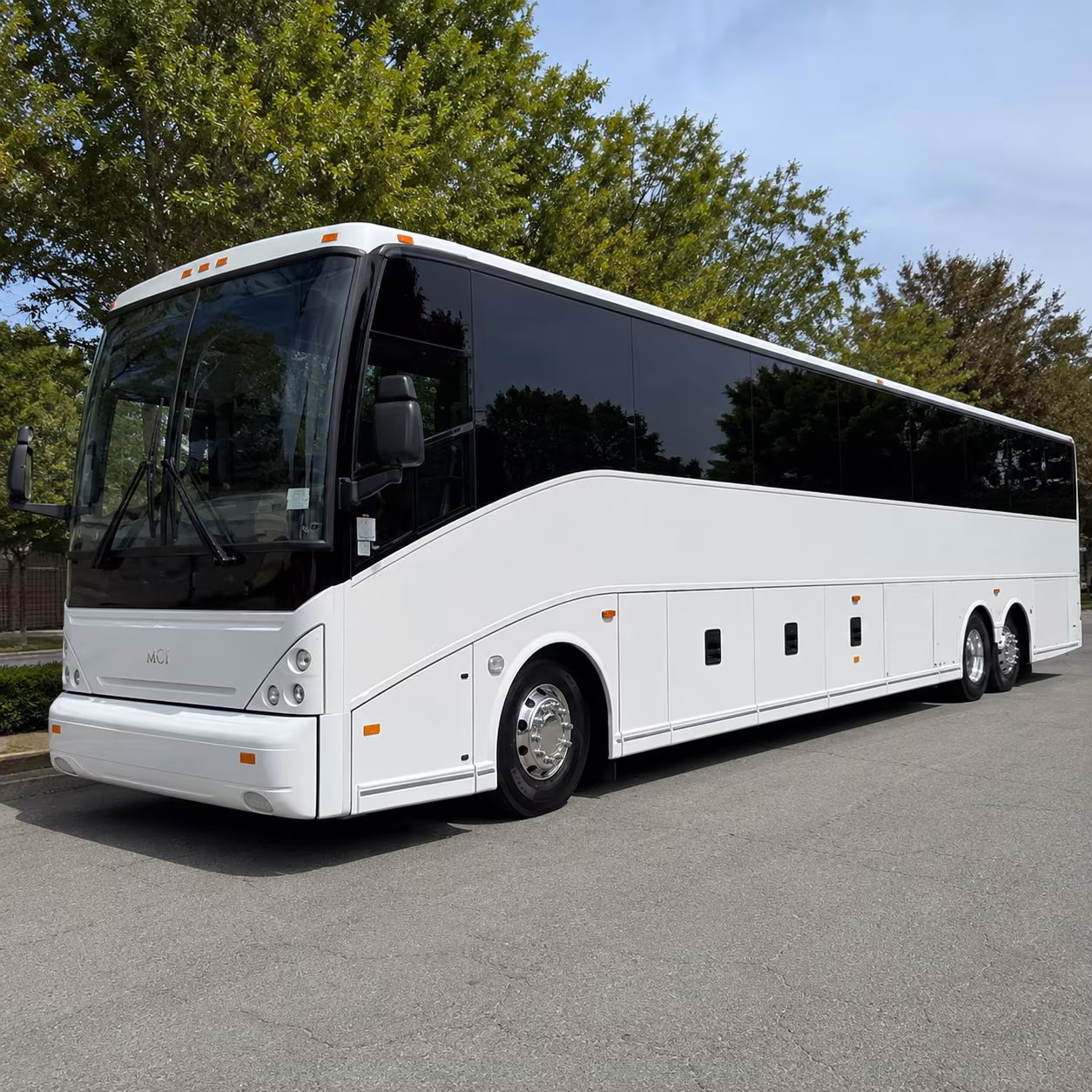 hamptons wine tours from brooklyn