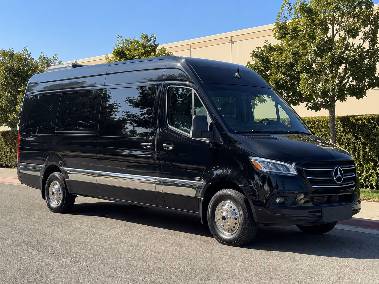 smithtown airport transportation