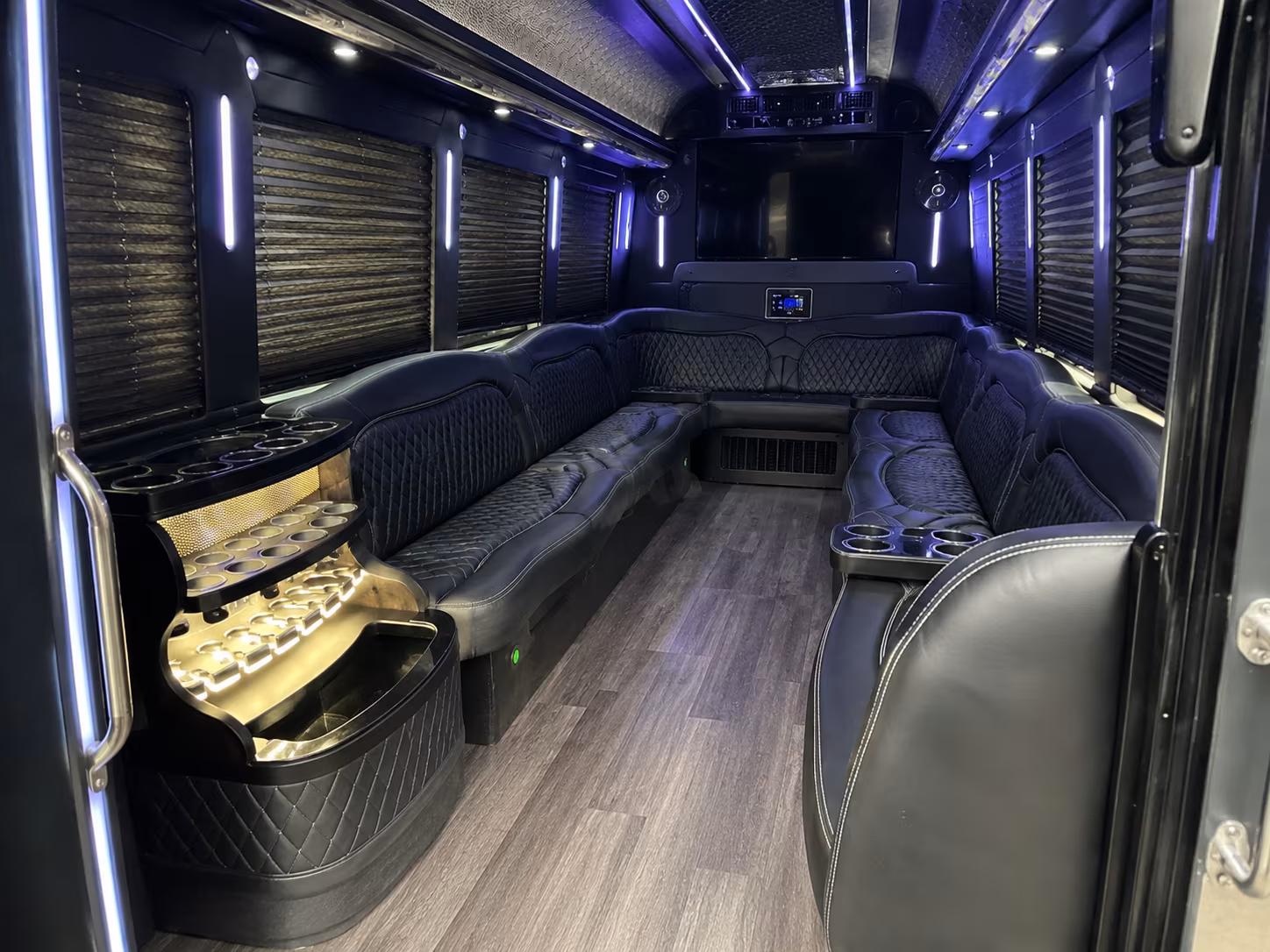 stamford brooklyn charter buses