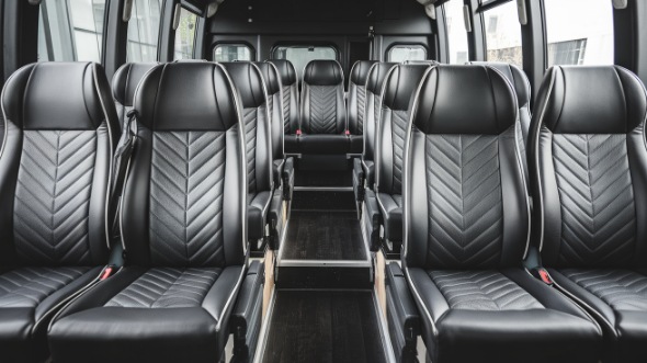 25 passenger minibus rental brentwood